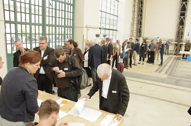 Sabine Kuban organisiert die Anmeldung (und vieles mehr) | Foto Bernhard Heres